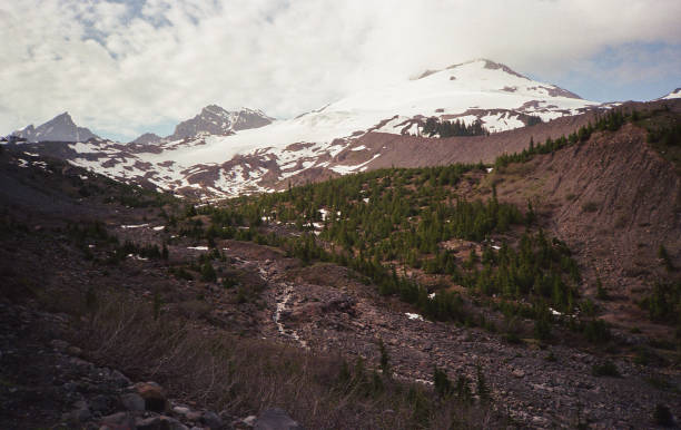 istock North Cascades on film 2183735812