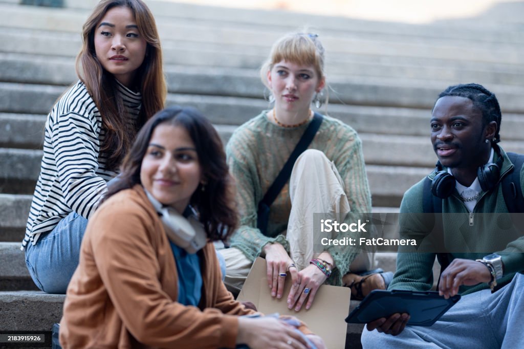 Break Between Class Taking A Break Between Classes Stock Photo - Download Image Now - 20-24 ...