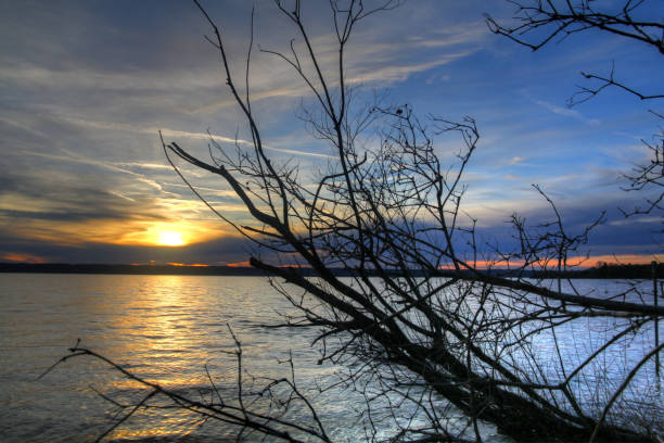 istock Herrsching am Ammersee - Sonnenuntergang am See 2183983057