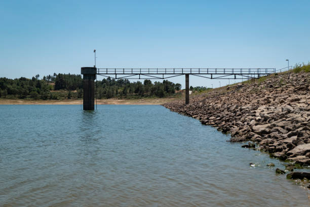 Dam almost empty of water due to the lack of rain in the region