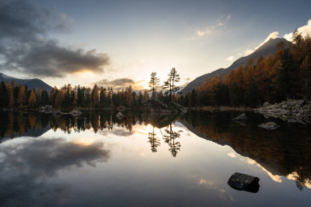 istock Lake Saoseo in autumn 2184537102