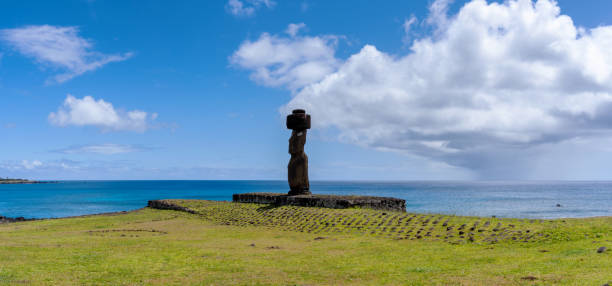 istock The Moai Of Easter Island 2184568914