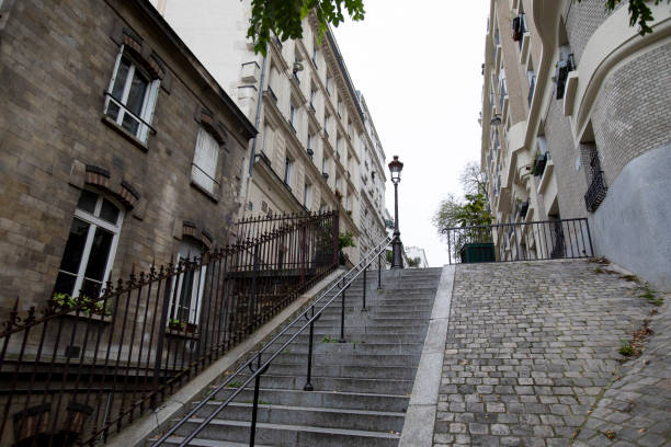 istock Steps leading to residential buildings in Paris 2184576299