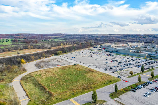 istock Outlet Collection at Niagara view, St. Catharines, Canada 2184645344