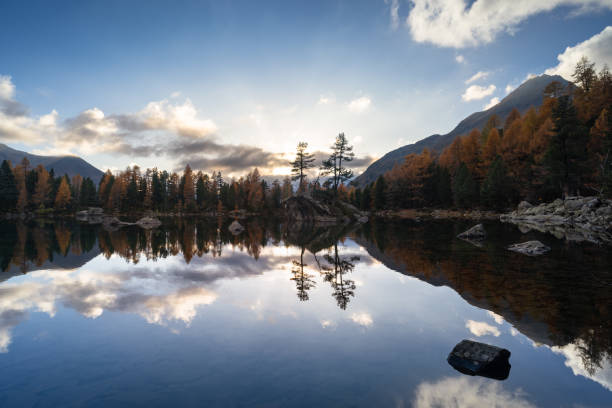 istock Lake Saoseo in autumn 2184758651