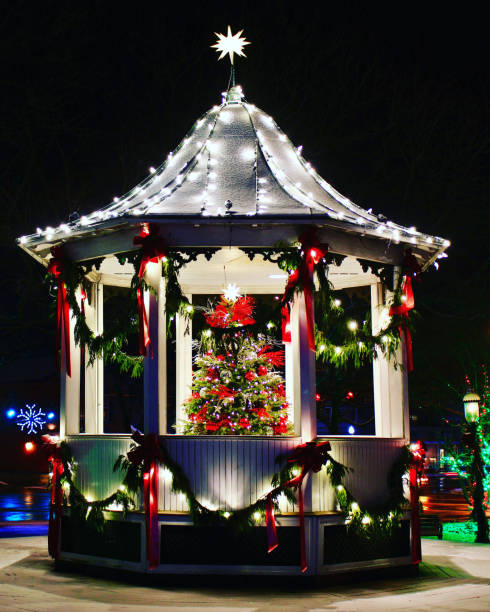 istock Small town USA Christmas decorations 2184794808