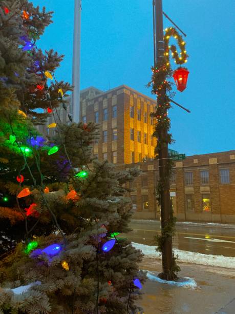 istock Downtown vintage Christmas 2184795517