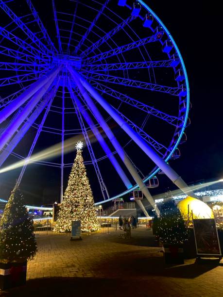 istock Christmas in the city 2184817565