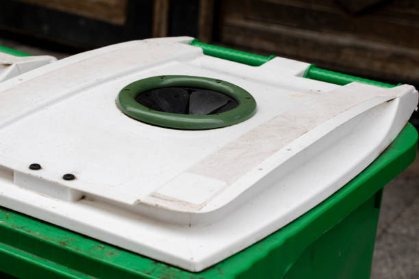 Public bin for glass and bottle recycling