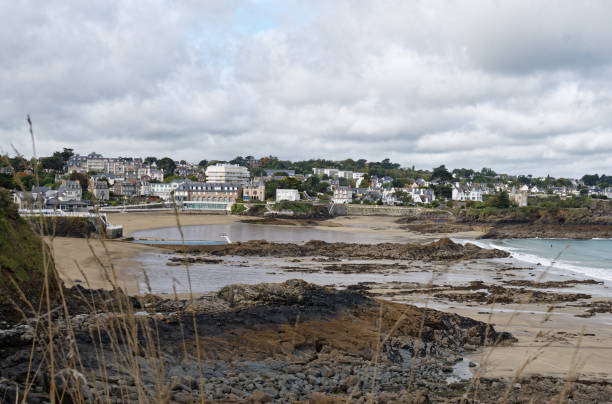 istock saint quay portrieux 2185006874
