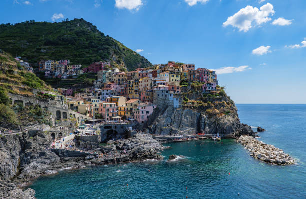 istock Ligurian shore, Cinque Terre 2185211540