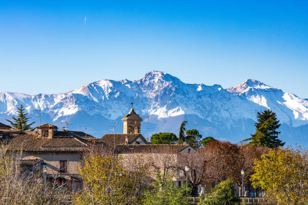 istock The Apennines and Gran Sasso 2185214733