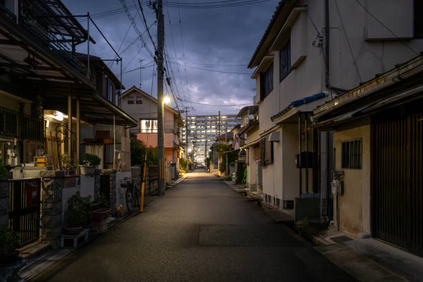 Dimly lit alleyway scenes at night.