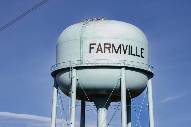 istock Water Tower in Farmville, NC 2185302366