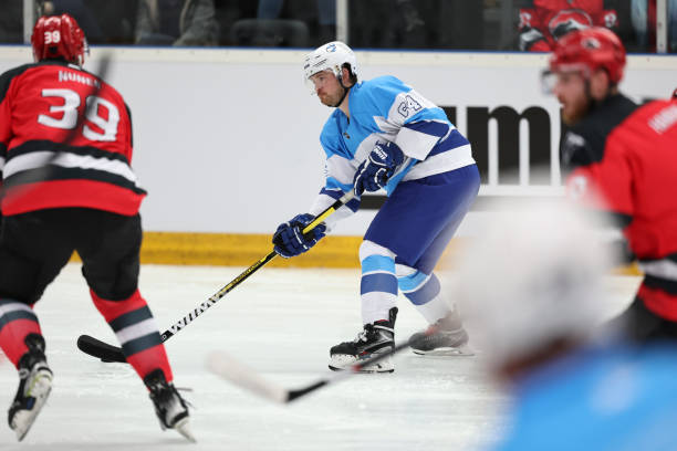 istock Ice Hockey Player in Action 2185358089