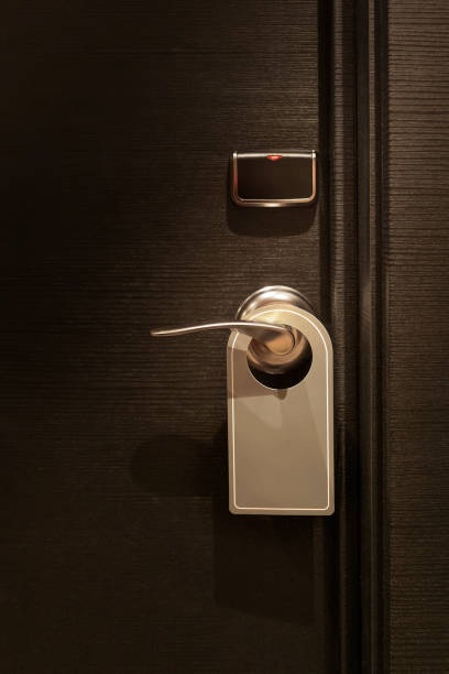 istock Empty tag in  do not disturb door sign 2185361020