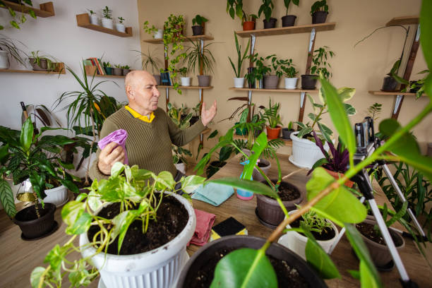 istock Retired Man Talking About Gardening 2185418531