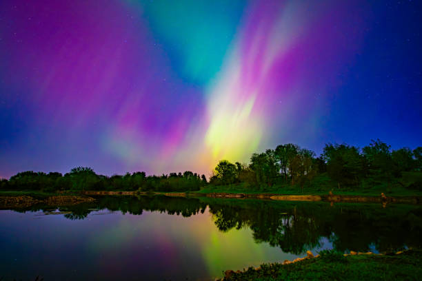 istock Aurora borealis in Iowa 2185430274