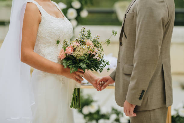 istock Hold me close to you! 2185474914
