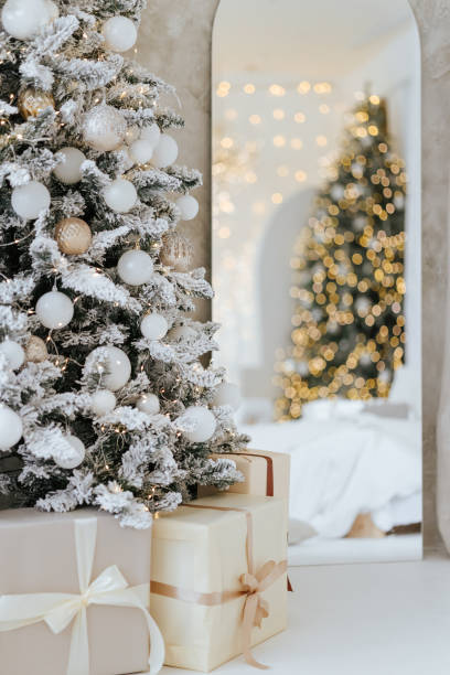 istock Christmas Tree, Holiday Decor, Festive Lights 2185492083