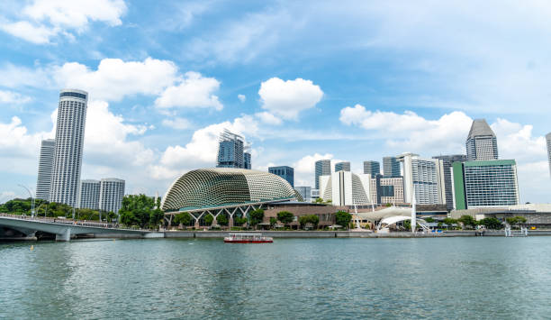istock Singapore city skyline 2185541765