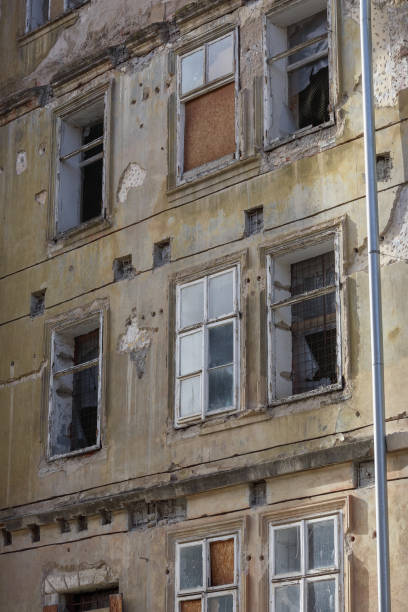 istock .an old multi-storey building without windows to be renovated 2185561893