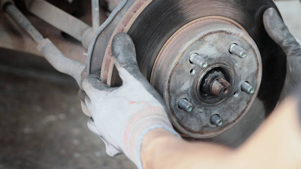 istock Zoom View Old Car or Auto Wheel Hub and Disk Brake 2185565021