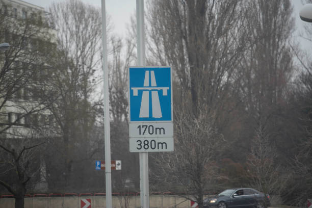 traffic management and road signs, visual information and warnings in road traffic