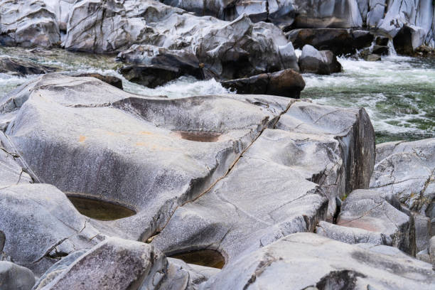 The Verzasca is a Swiss mountain river in the canton of Ticino. It is known for its emerald-colored water and washed-out streambed. In summer, the Verzasca invites you to swim.