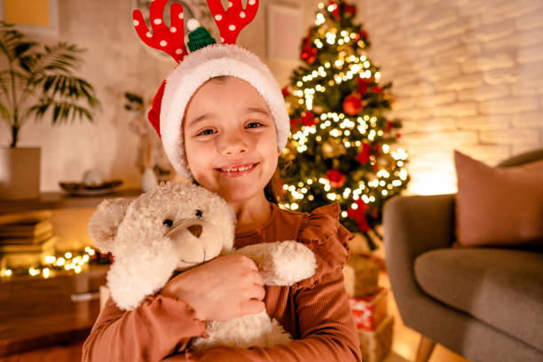 istock Happy girl for Christmas 2185583211