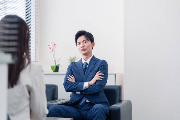 istock Salespeople who are arrogant after negotiations break down. 2185788095
