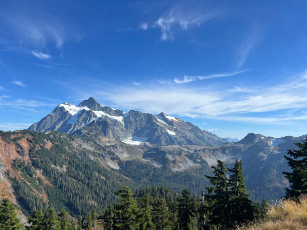 istock Mount Shuksan and Mount Baker 2185822993