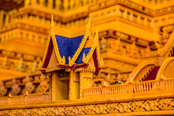 The traditional Prasat Phueng The Bee Castle Procession is an annual event held at the end of the Buddhist Lent season in Sakon Nakhon. It is made from beeswax and candles as construction materials.