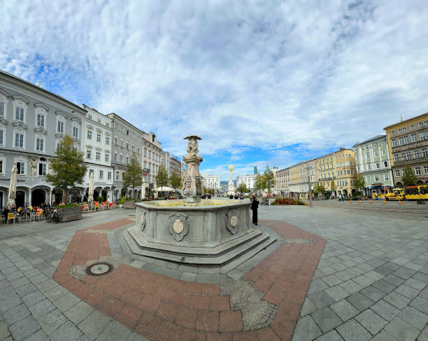 istock The city Linz 2185889643