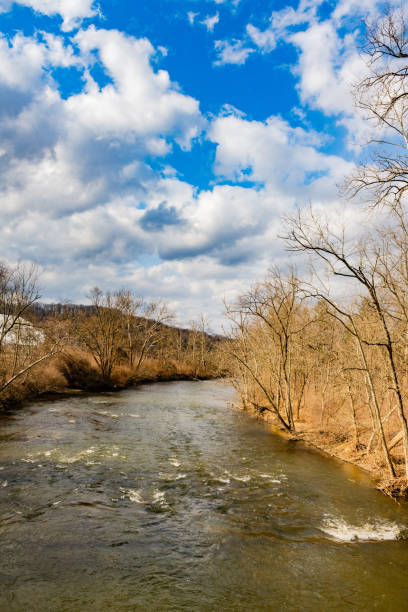 istock Ohio Cuyahoga River Landscape In Winter 2185921885