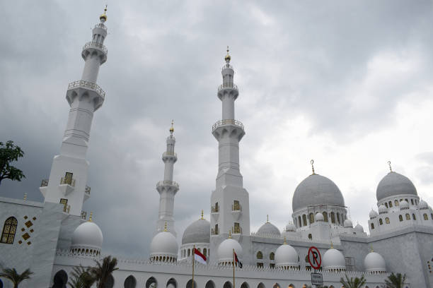 istock Sheikh Zayed Grand Mosque in Surakarta, Indonesia 2185925230