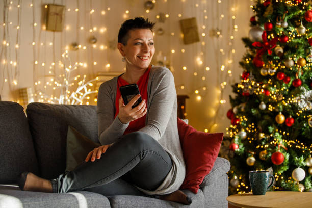 istock Joyful news during the holiday season 2185993679
