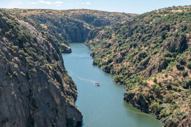 istock The charms of the Douro River 2186103737