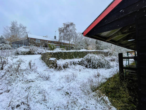 istock Rural Cottage in The Snow 2186119422