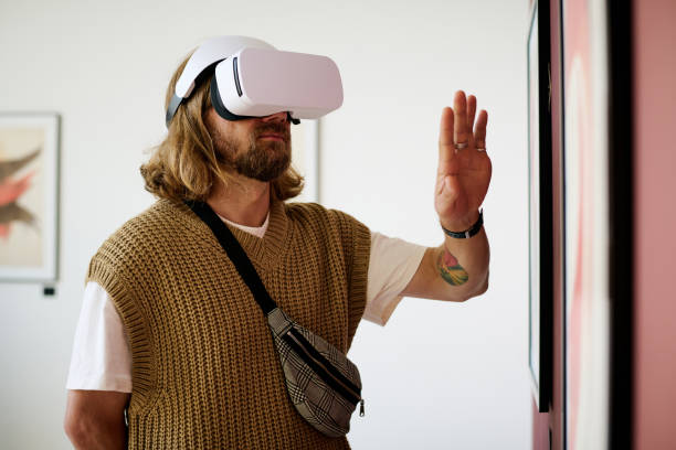Experiencing Virtual Reality at Art Gallery Exhibition