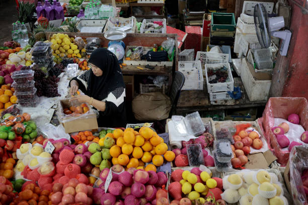 A vegetable vendor in an Egyptian marketin in Hurghada, Egypt December 10, 2021