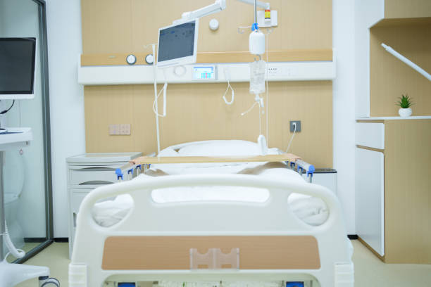 istock Internet ward, hospital bed 2186225053
