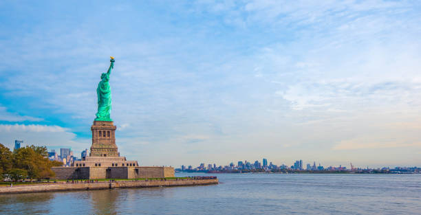 istock Statue of liberty 2186263656