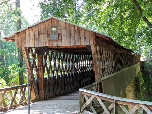 istock Side view of a covered bridge in Alabama 2186642573