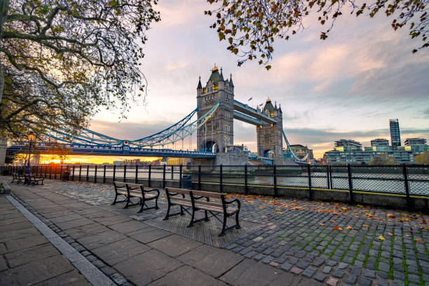 istock Park bench with view to River Thames and Tower Bridge in London 2186669445