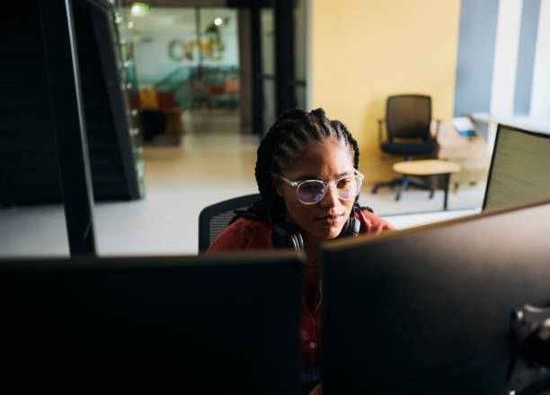 5,700+ Black Woman Programming Stock Photos, Pictures & Royalty-Free ...