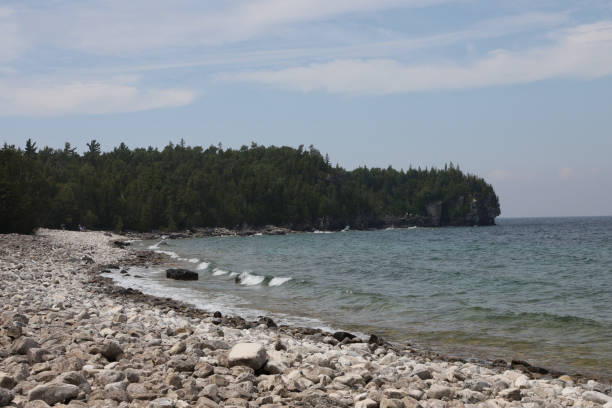 istock Boulder Beach, Bruce Peninsula National Park, Tobermory, Ontario, Canada 2187027576