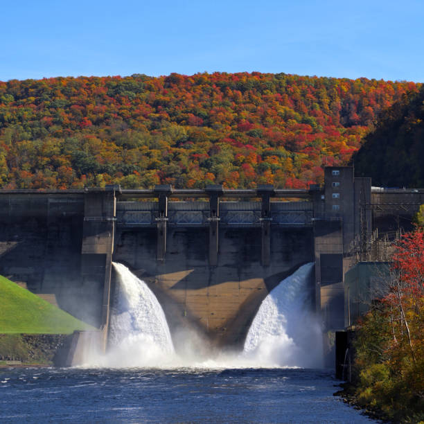 istock Beautiful foliage behind dam 2187063994