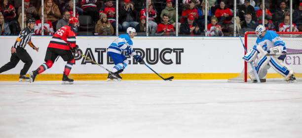 istock Ice Hockey Offensive Play 2187096703