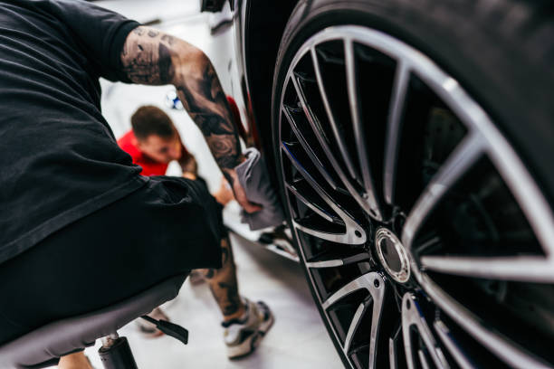 istock Car polishing and detailing 2187281407